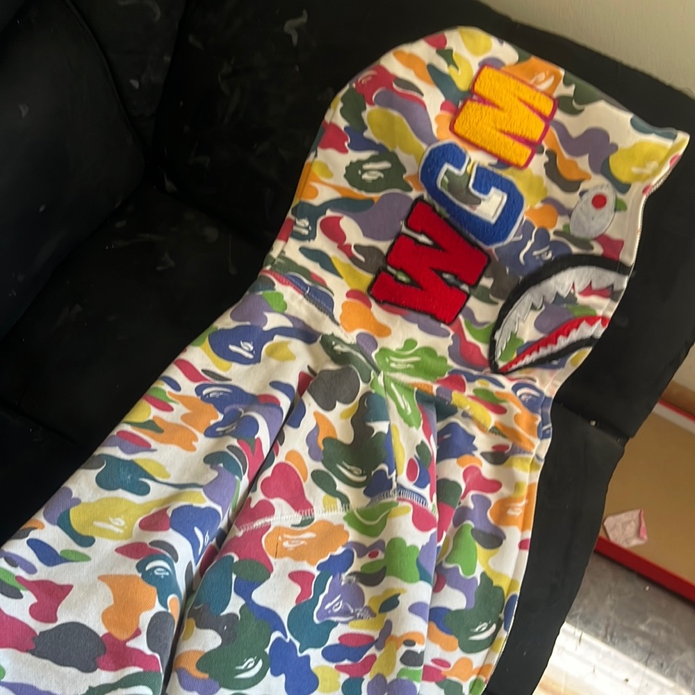 It’s a bape only worn one time